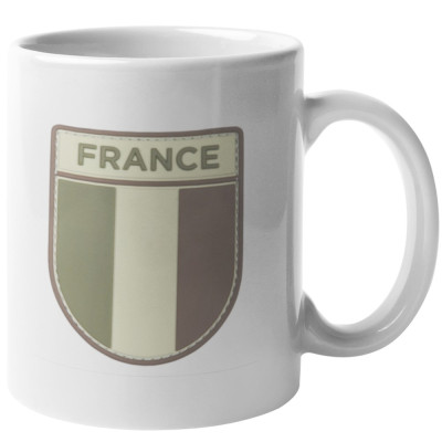 Envie d'un mug d'inspiration patch militaire, ce mug drapeau française basse visibilité Quaerius atteindra à merveille cet objectif.